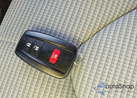 2020 Toyota Highlander L z USA, uszkodzony, nr VIN 5TDCZRAHXLS026991